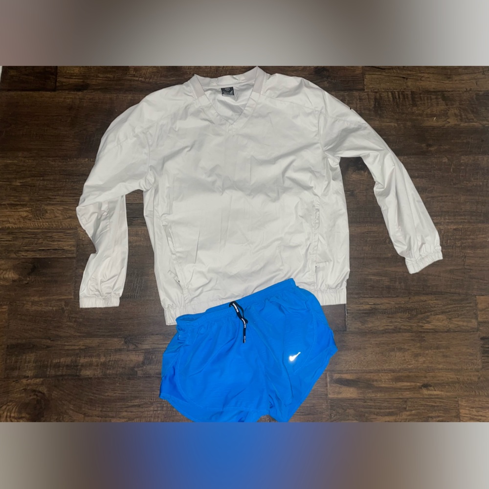 Size small Nike combo Windbreaker pullover with pockets and shorts